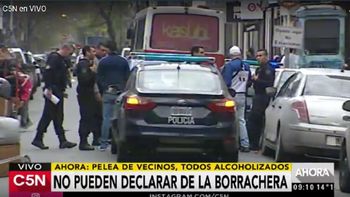Vecinos se enfrentaron a los tiros en Flores Vecinos se enfrentaron a los tiros en Flores