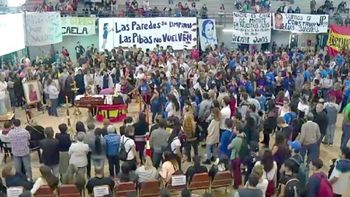 Una multitud despide los restos de Micaela García en Gualeguay Una multitud despide los restos de Micaela García en Gualeguay