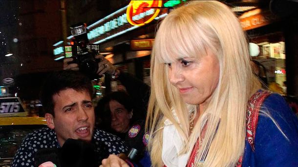 Claudia Villafañe le respondió a Diego Maradona.