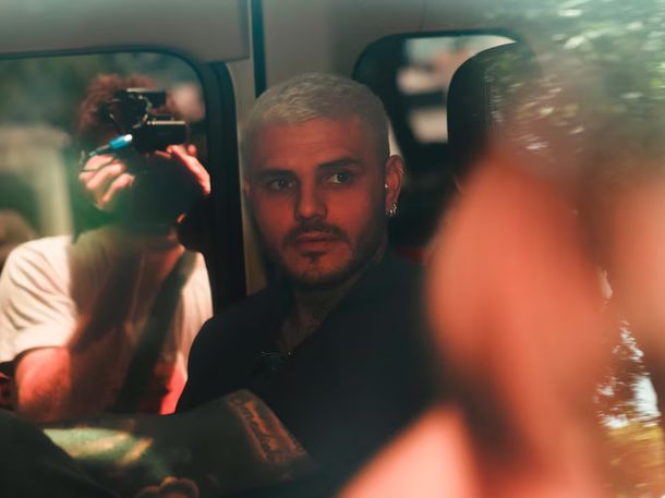 Mauro Icardi llegó a buscar a sus hijas junto a la China Suárez para pasar Navidad