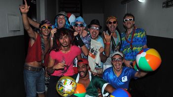 los pera de goma, el exito de los sucesores de agapornis los pera de goma, el exito de los sucesores de agapornis