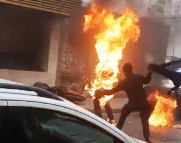 Pergamino: un hombre se prendió fuego en la puerta de la fiscalía