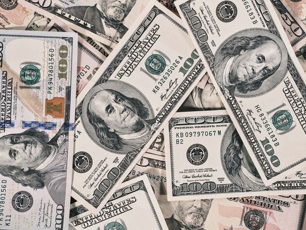 El dólar volvió a subir en Uruguay y se internó en la franja de los 39 pesos.