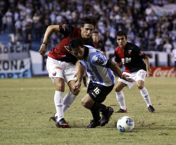 Racing no lo supo liquidar y empató de local con Colón