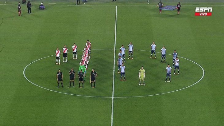 El homenaje a Diego Maradona en River-Racing