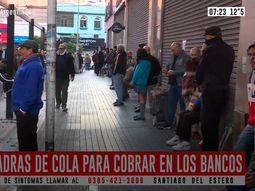 reabrieron los bancos: largas colas desde la medianoche para el pago de planes sociales y jubilaciones reabrieron los bancos: largas colas desde la medianoche para el pago de planes sociales y jubilaciones