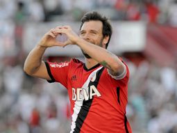 river goleo a rafaela en santa fe con cuatro goles de cavenaghi river goleo a rafaela en santa fe con cuatro goles de cavenaghi