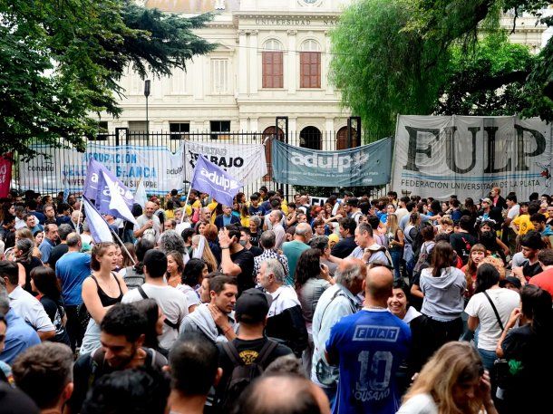 A qué hora y dónde es la Marcha Federal Universitaria
