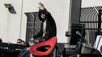 justin bieber no puede salir de los ee.uu. tras el pedido de detencion justin bieber no puede salir de los ee.uu. tras el pedido de detencion