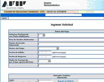 La AFIP sólo permite adquirir dólares para viajar al exterior