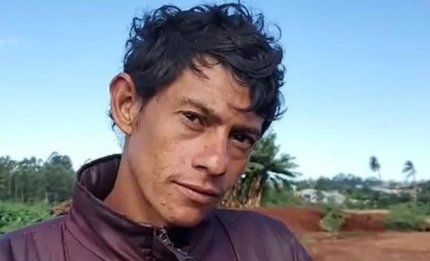 Denunció que lo quieren matar por lindo