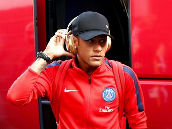 Neymar viajó a Brasil de urgencia y pidió licencia en el PSG por un asunto familiar
