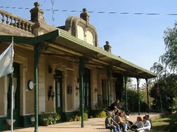 El pueblo de raices gauchescas y criollas que destaca por la calidez de su gente y su tranquilidad El pueblo de raices gauchescas y criollas que destaca por la calidez de su gente y su tranquilidad