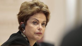rousseff admitio que el momento de brasil es extremadamente duro rousseff admitio que el momento de brasil es extremadamente duro