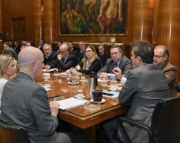 Massa tuvo su primera reunión de trabajo con su equipo en el ministerio de Economía