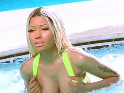 ella desafio a la gravedad y tuvo un destape accidental ella desafio a la gravedad y tuvo un destape accidental