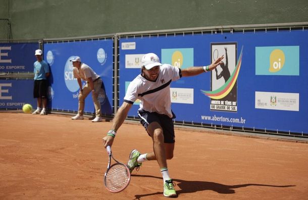 Berlocq se quedó con la final argentina en Brasil