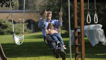 macri se fisuro una costilla jugando con antonia y debera hacer reposo macri se fisuro una costilla jugando con antonia y debera hacer reposo