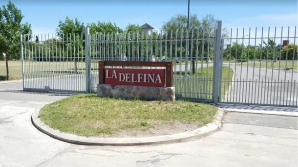 Robo en un barrio privado de Córdoba: un grupo comando se llevó un millonario botín de dos casas