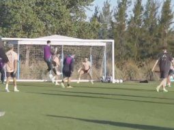 Hubo picadito en la última práctica del año de Argentina: Messi asistió al Chiqui Tapia