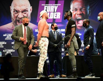 El campeón mundial pesado tiene coronavirus y se cae una de las grandes peleas del año