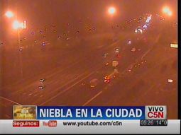 una manana con densa niebla en la ciudad de buenos aires una manana con densa niebla en la ciudad de buenos aires
