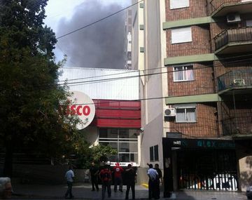 Incendio en un depósito de un supermercado de Belgrano