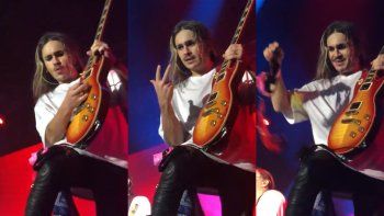 el insolito momento que vivio el cantante de airbag con unas fanaticas super atrevidas el insolito momento que vivio el cantante de airbag con unas fanaticas super atrevidas