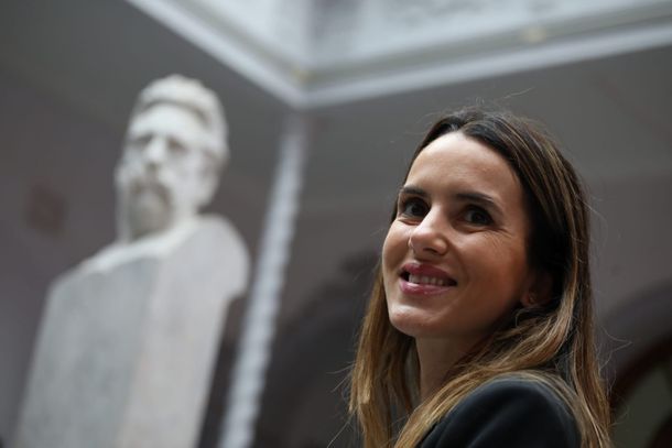 Carolina Ache es precandidata presidencial por el Partido Colorado.