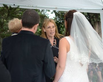 San Valentín: crecieron las demandas de casamientos a domicilio en Provincia