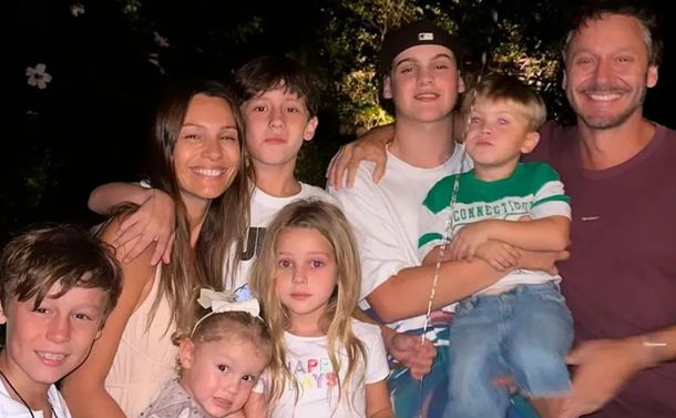 El llamativo detalle en una foto de Pampita, Benjamín Vicuña y sus hijos que emocionó a todos