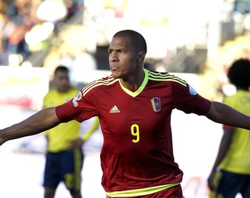 Venezuela sorprendió a Colombia en su debut y logró un merecido triunfo