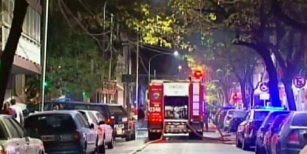 Incendio en Flores: una beba y cinco adultos sufrieron principio de asfixia