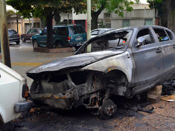 Los quemacoches volvieron a atacar en la Ciudad