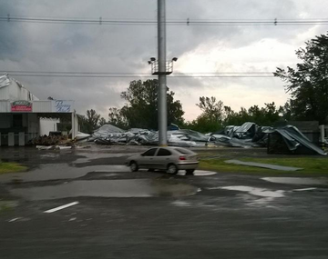 FOTOS: Violento temporal dejó a oscuras a Bragado