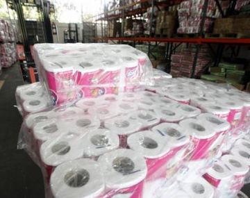 Intervienen fábrica de papel higiénico ante el desabastecimiento