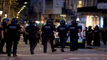 tras el atentado en barcelona, abatieron a cinco terroristas en cambrils tras el atentado en barcelona, abatieron a cinco terroristas en cambrils