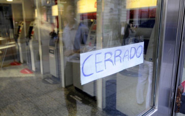 Los bancos permanecerán cerrados el próximo martes