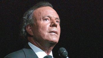 julio iglesias quiere frenar la investigacion en espana: asi lo aseguro su defensa julio iglesias quiere frenar la investigacion en espana: asi lo aseguro su defensa