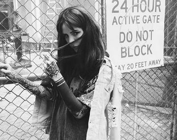 Cande Tinelli hizo un sugerente topless en las calles de Nueva York