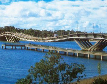 Punta del Este: cierran el puente de La Barra