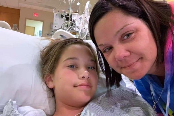 Una nena se fue de vacaciones a la playa y casi pierde la pierna por una bacteria comecarne