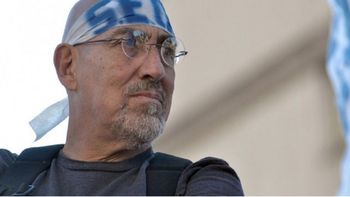 sala no tiene que estar presa por protestar sino por el dano que le hizo al pueblo sala no tiene que estar presa por protestar sino por el dano que le hizo al pueblo