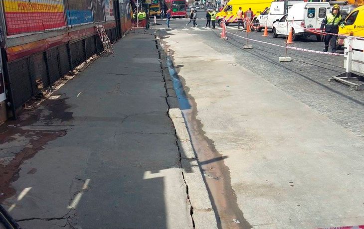 Peligro de derrumbe de un edificio en construcción en Villa Urquiza