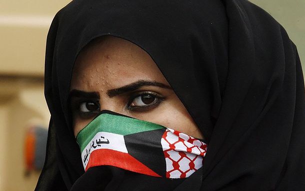 Suspenden un retiro espiritual de yoga para mujeres al ser considerado indecente y grave