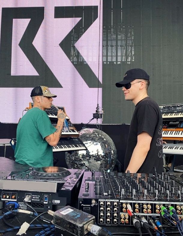 Memes y reacciones por el Jijiji de Bizarrap y Gaspar Benegas en el Lollapalooza