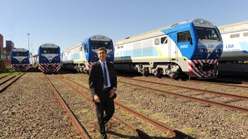 randazzo recibe trenes nuevos para el sarmiento randazzo recibe trenes nuevos para el sarmiento