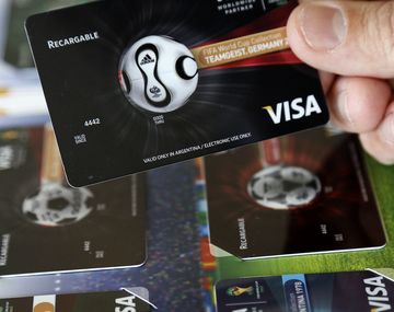 Lanzan tarjetas prepagas con la temática del Mundial 2014