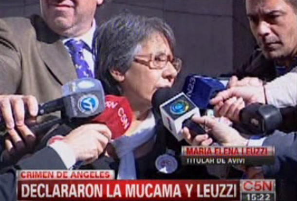 El padrastro estaba muy, muy nervioso, con ojos fuera de sí