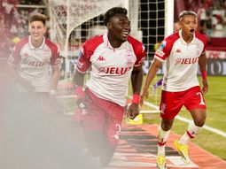 huracan se impone 1-0 ante san lorenzo en el clasico huracan se impone 1-0 ante san lorenzo en el clasico